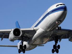 成都到宜昌三峡机场鲜活空运